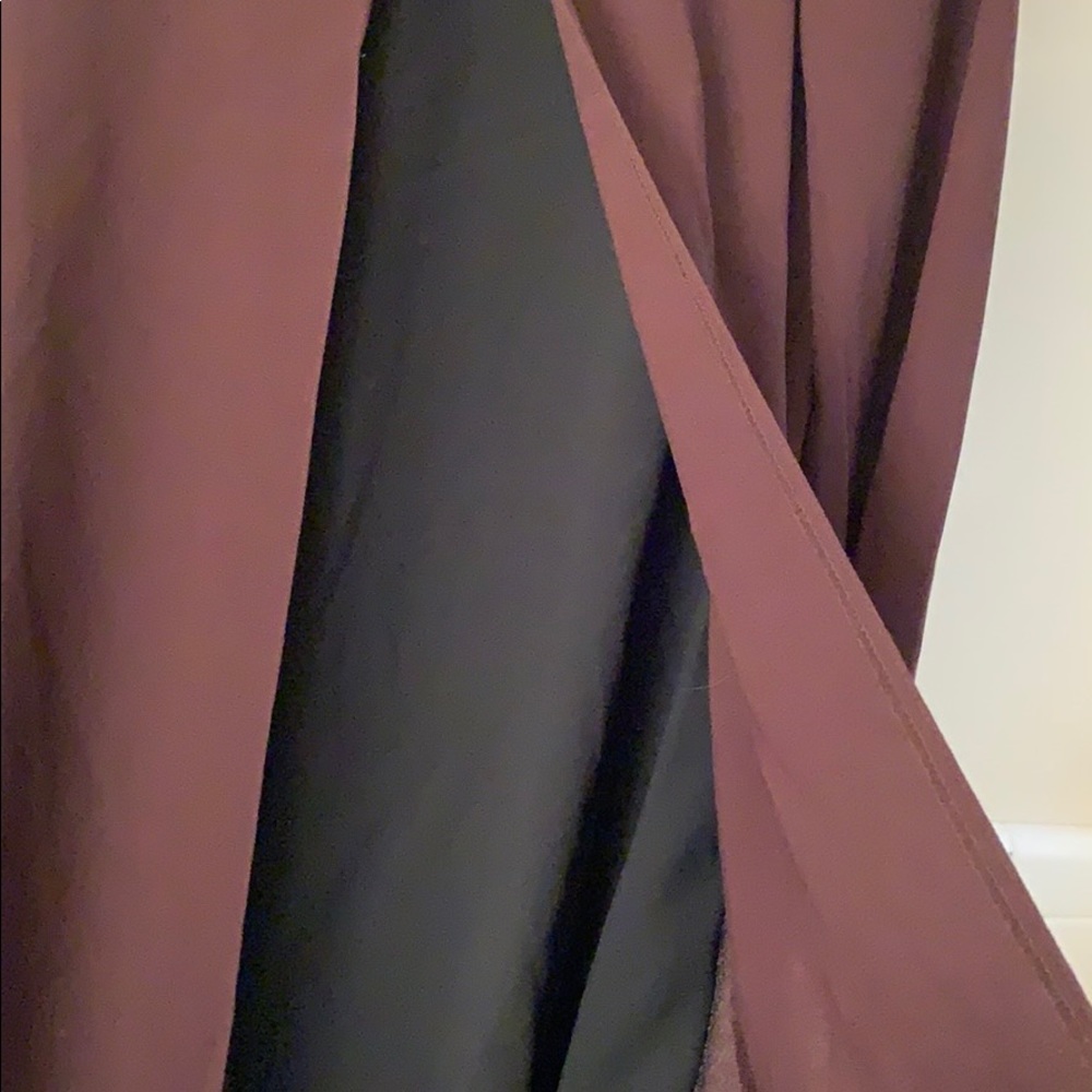 Jones New York Dress. Elegant and Sharp Looking - Picture 2 of 5